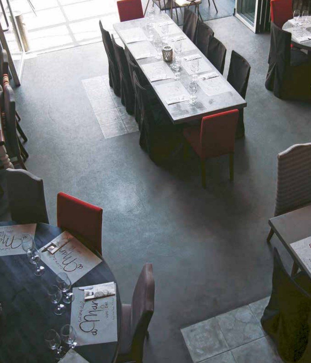 Designboden in Betonoptik, Gastronomie und Hotel